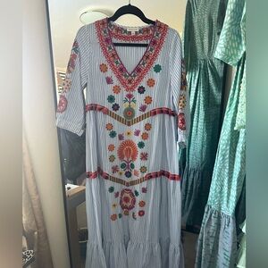 Stellah Multicolor Embroidered Long Sleeve Dress